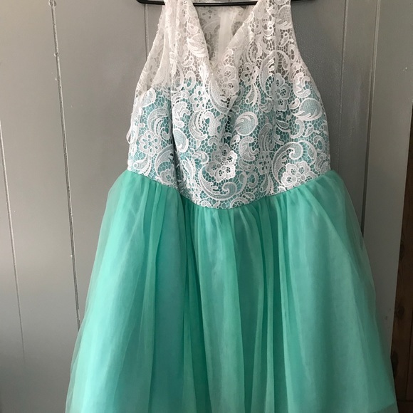 green dress size 20